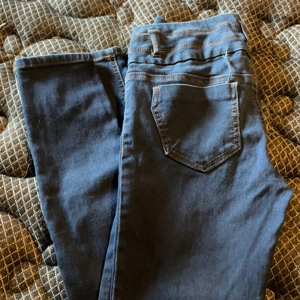 High waisted jeans